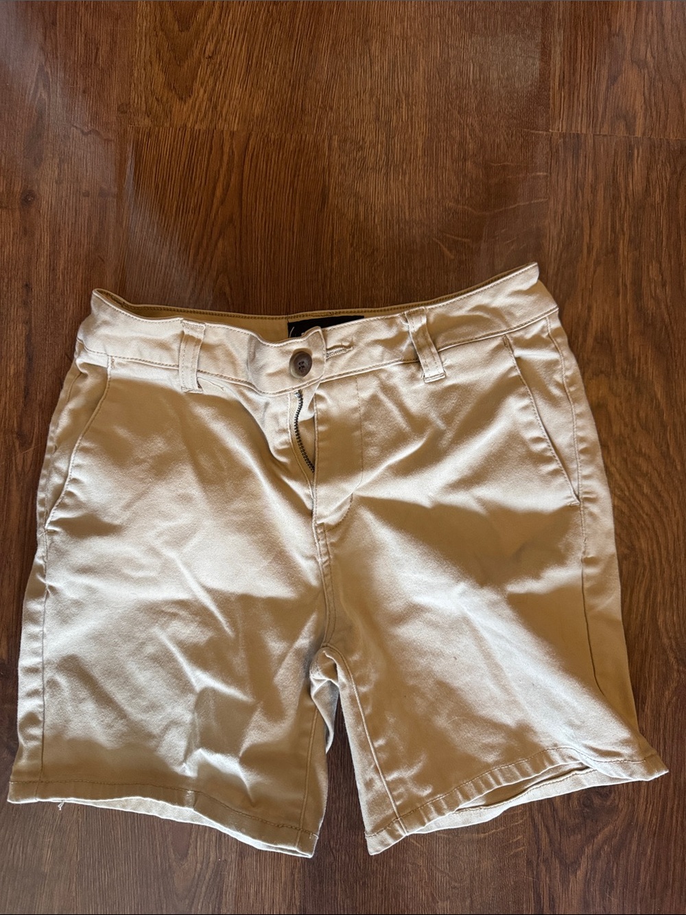 RSQ Women's Light Tan Bermuda Shorts